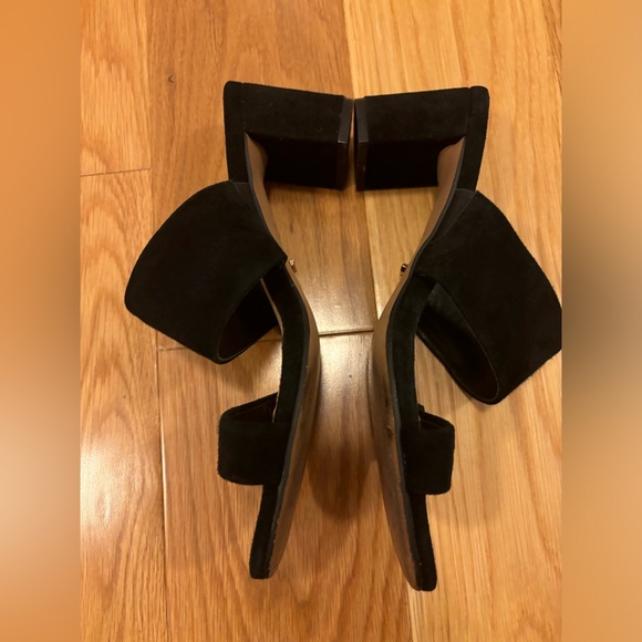 Nordstrom 42 Gold Black Suede Strap Block Heels Size 8 in great condition - Picture 3 of 8